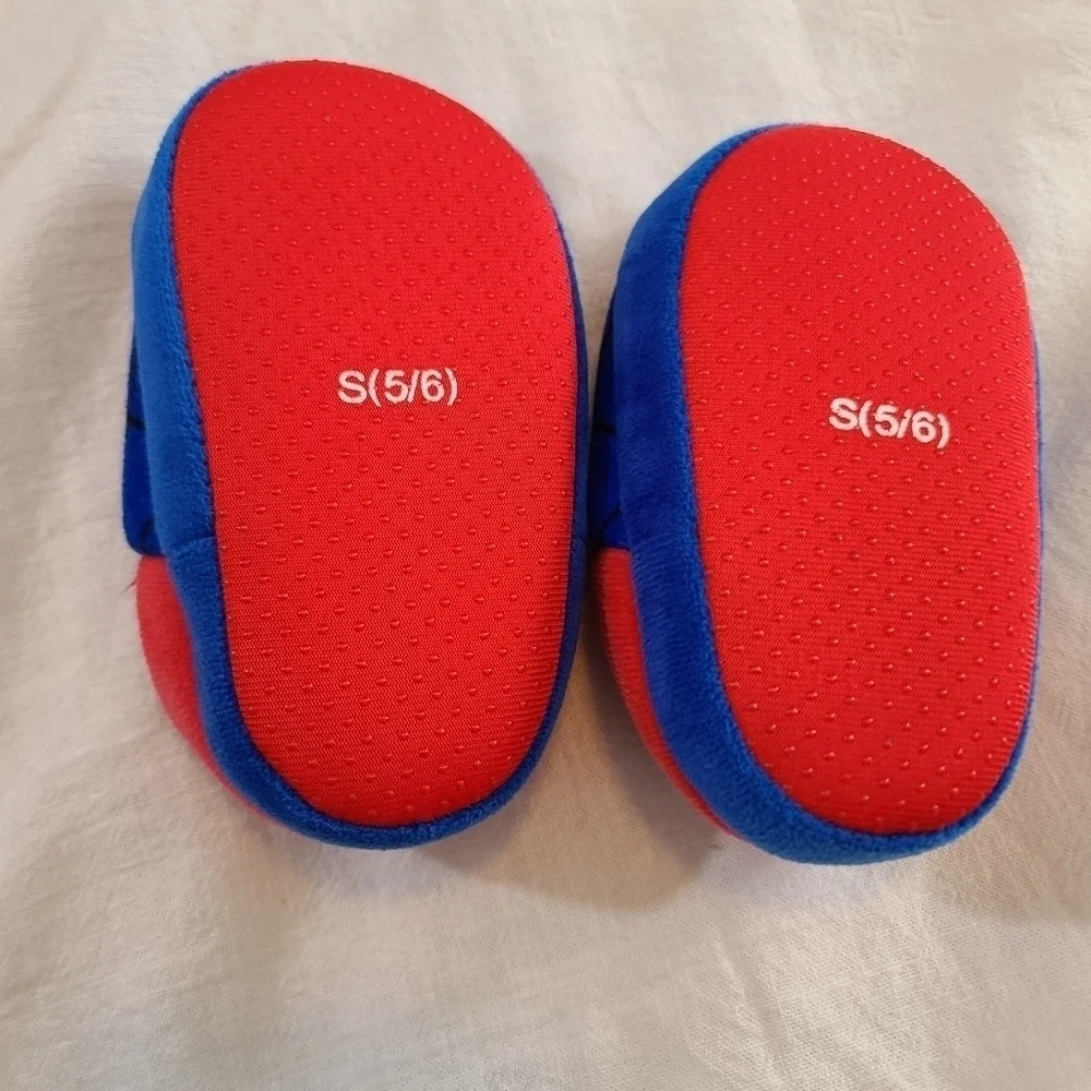 New Kid's Spiderman Slippers, Sz 5/6 (S)